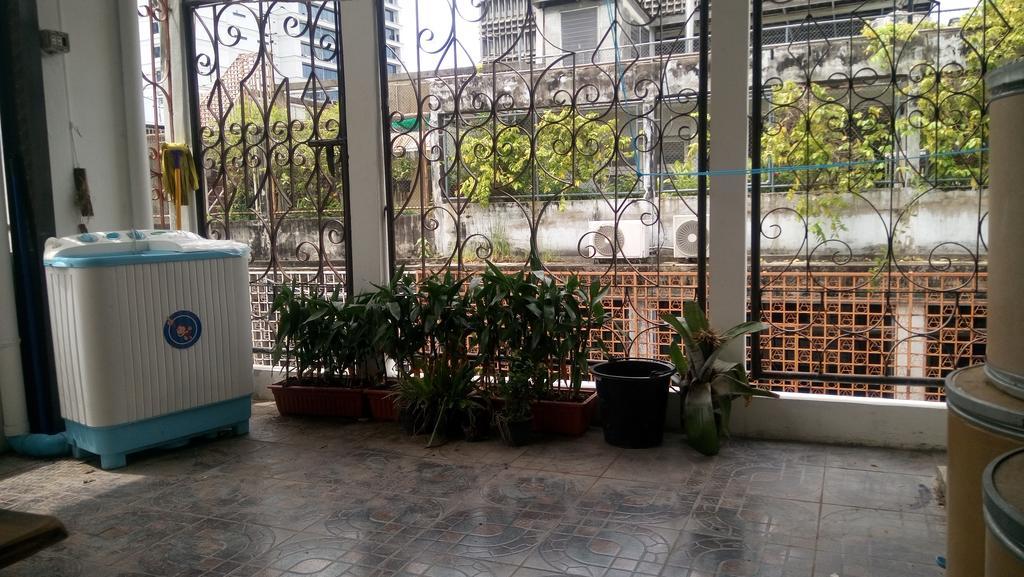 E&G Guest House Bangkok Exterior foto